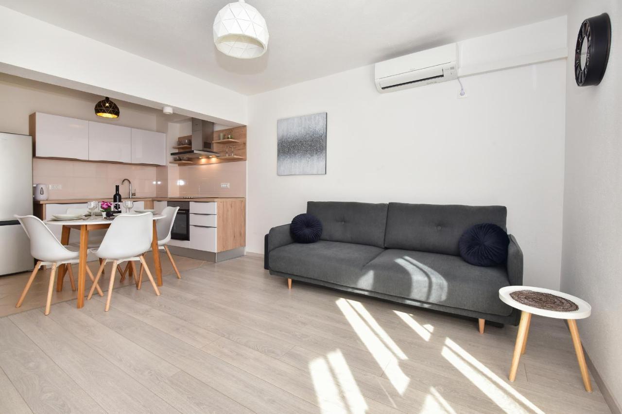 Apartman Luka Igrane Exterior photo