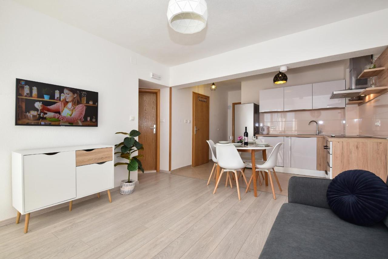 Apartman Luka Igrane Exterior photo